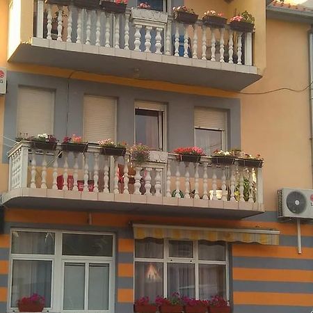 Guest House "Aylin" Mostar Buitenkant foto