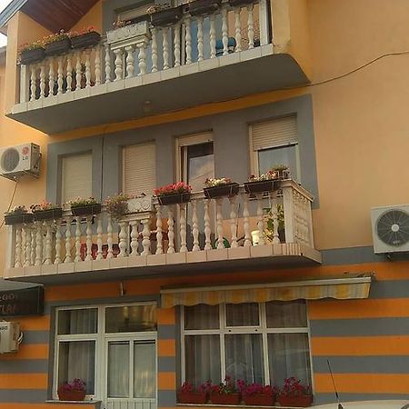 Guest House "Aylin" Mostar Buitenkant foto